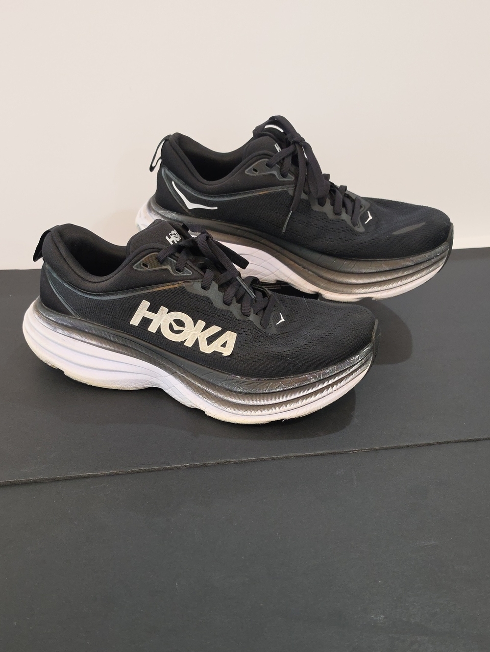 Hoka Bondi 8 Women's Black and White Athletic Running Shoes Size 7.5